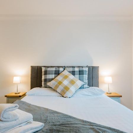 05Th Residence Of Lord Avenue Sleeps Five People Нортхемптон Экстерьер фото